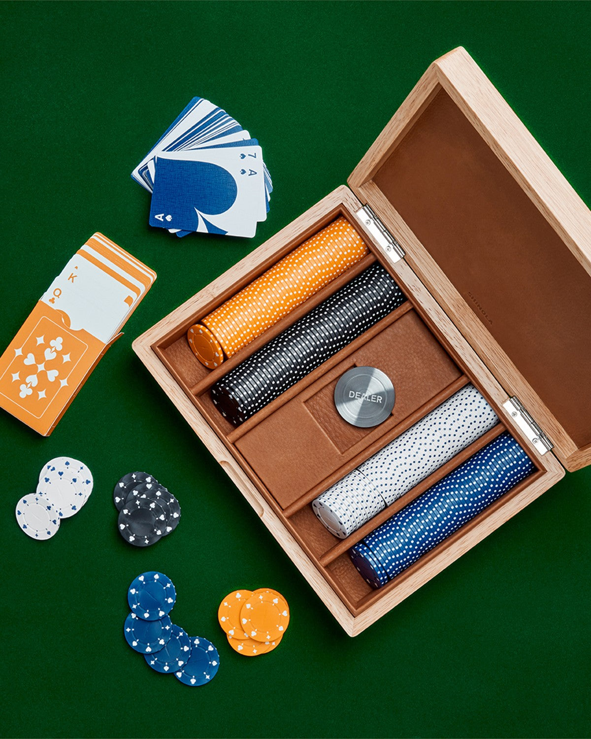 Lacquered Wood Poker Set - Cream / Blue
